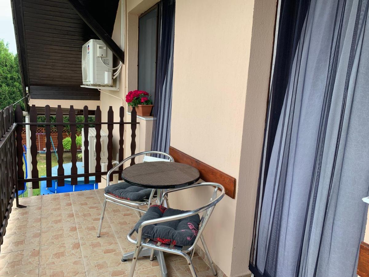 Nagcsalados Rozsa Apartman Balatonlelle Exterior photo