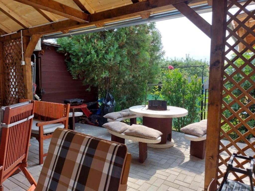 Nagcsalados Rozsa Apartman Balatonlelle Exterior photo