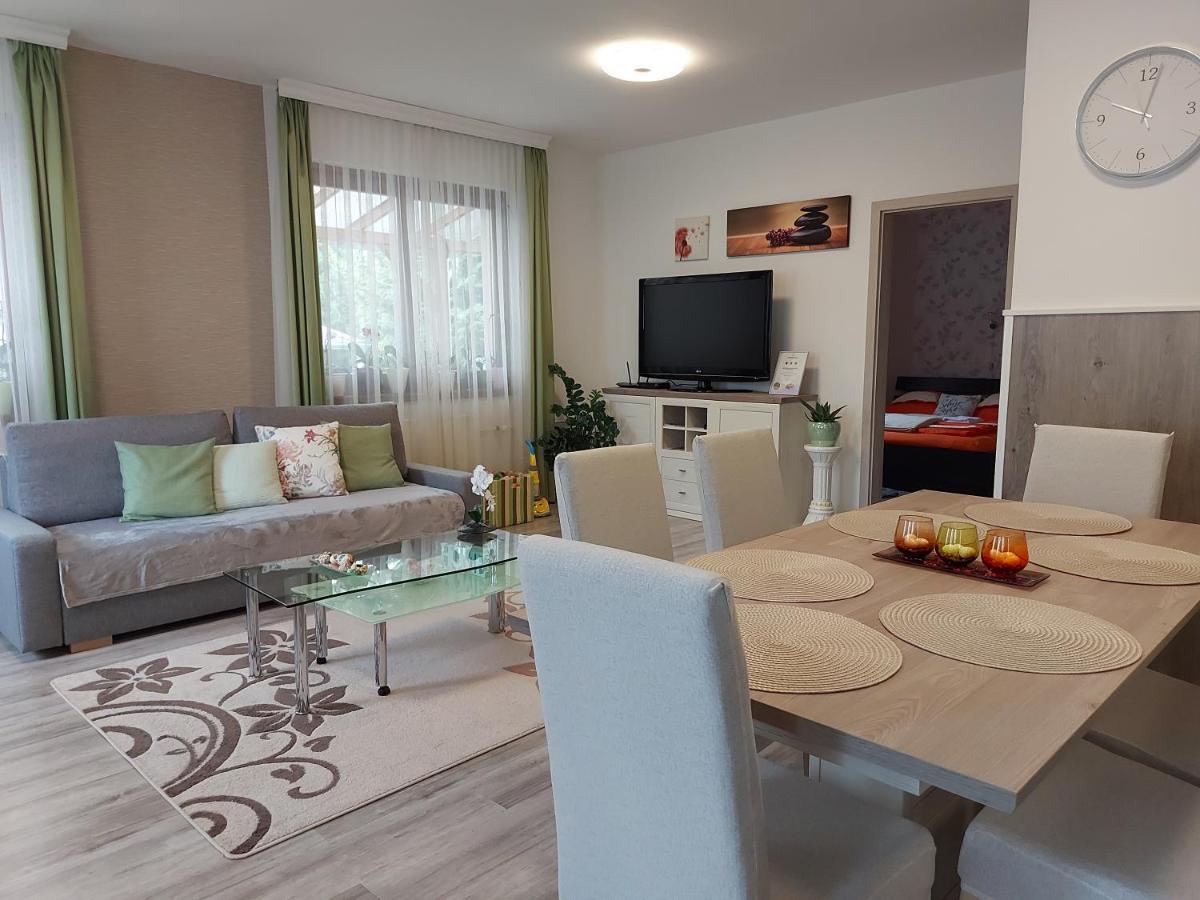 Nagcsalados Rozsa Apartman Balatonlelle Exterior photo